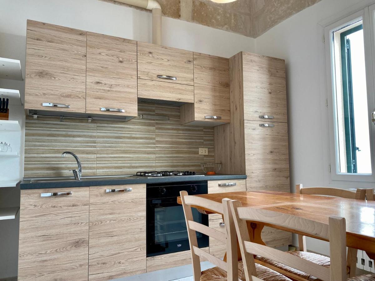 Chez Isabelle - Puglia Mia Apartments โมโนโปลี ภายนอก รูปภาพ